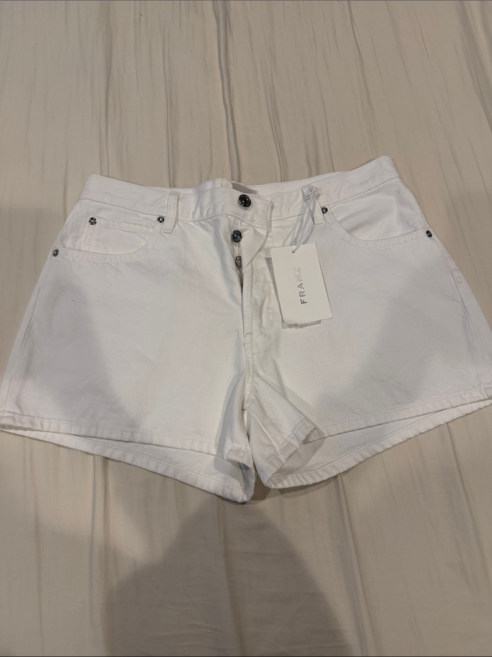 Frame Denim White High-Rise Button-Front Jean Shorts the hang short in white